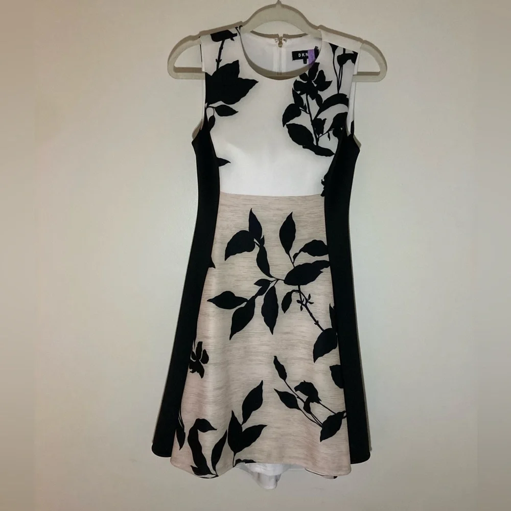 DKNY Floral Fit and Flare size 2‎ - Picture 2 of 8